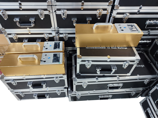 700mm X 135mm X 115mm Μετρητής αναστροφής με αποθήκευση δεδομένων 16G για ακριβή συντελεστή φωτεινότητας